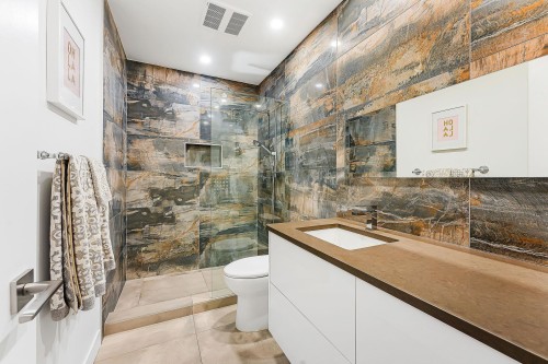 3968 Frames Place, North Vancouver, BC 