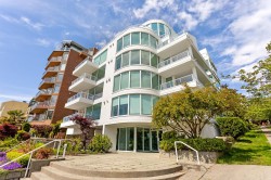 3B-1403 Beach Avenue  Vancouver, BC V6G 1Y3