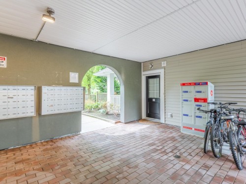 42-6965 Hastings Street, Burnaby, BC 