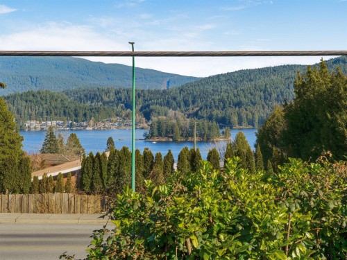 4254 Caddy Road, North Vancouver, BC 