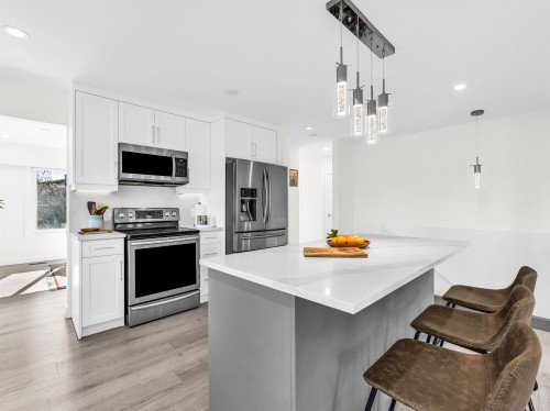 4254 Caddy Road, North Vancouver, BC 