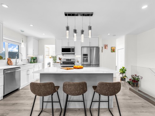 4254 Caddy Road, North Vancouver, BC 