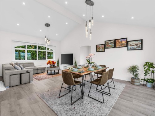 4254 Caddy Road, North Vancouver, BC 