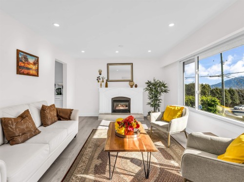 4254 Caddy Road, North Vancouver, BC 