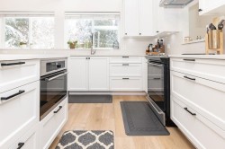 6251 Jasper Road  Sechelt, BC V7Z 0M2