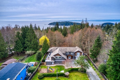6251 Jasper Road, Sechelt, BC 