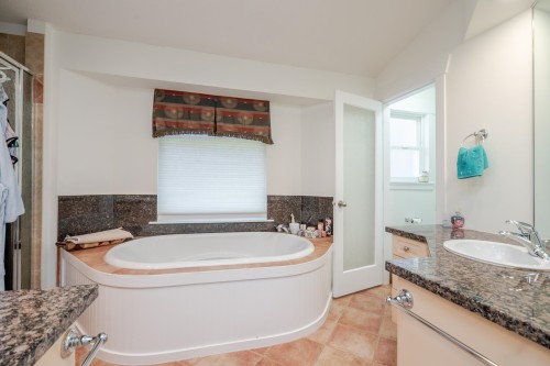 10510 Baker Place, Maple Ridge, BC 