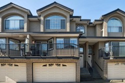 33-22488 116 Avenue  Maple Ridge, BC V2X 0X6