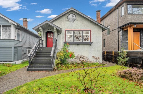 3174 10Th Avenue W, Vancouver, BC 