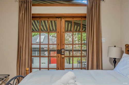 3174 10Th Avenue W, Vancouver, BC 