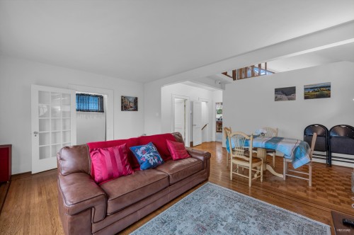 3174 10Th Avenue W, Vancouver, BC 