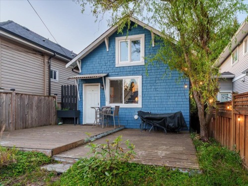 1016 Tenth Avenue, New Westminster, BC 