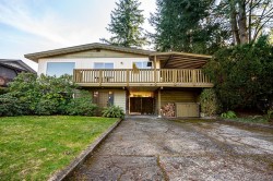 21674 Manor Avenue  Maple Ridge, BC V2X 7L6