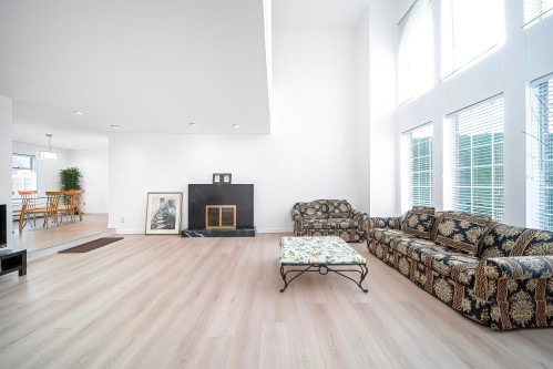 5611 Holt Avenue, Richmond, BC 