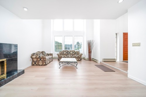 5611 Holt Avenue, Richmond, BC 