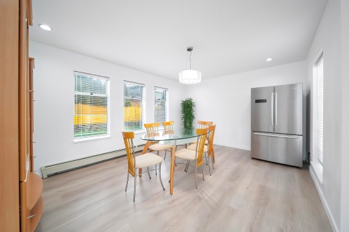 5611 Holt Avenue, Richmond, BC 