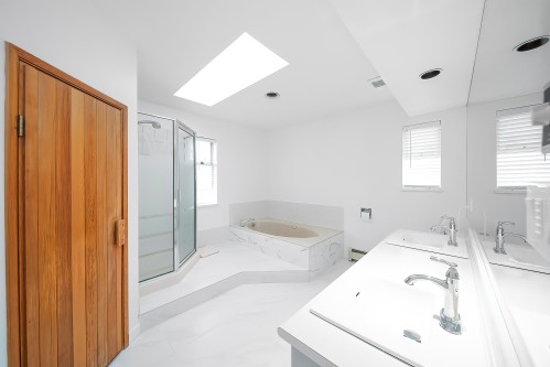 5611 Holt Avenue, Richmond, BC 