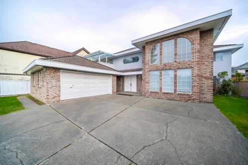 5611 Holt Avenue, Richmond, BC 