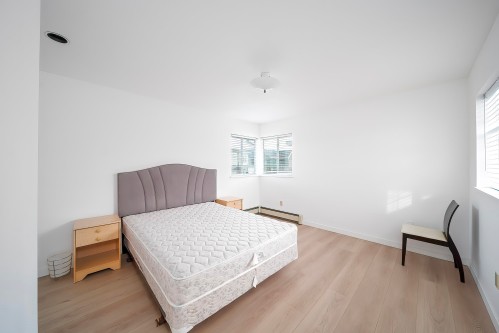 5611 Holt Avenue, Richmond, BC 