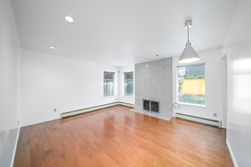 5611 Holt Avenue, Richmond, BC 