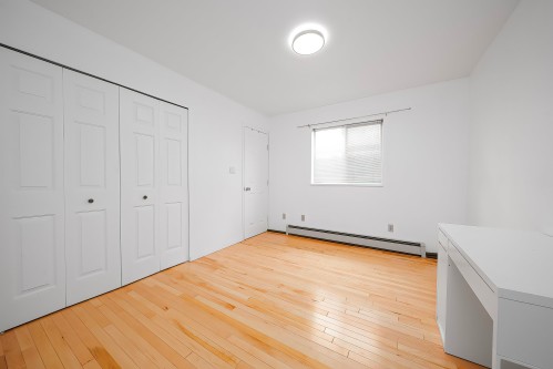 5611 Holt Avenue, Richmond, BC 