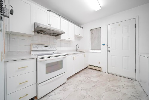 5611 Holt Avenue, Richmond, BC 