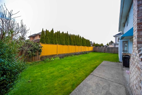 5611 Holt Avenue, Richmond, BC 