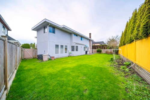 5611 Holt Avenue, Richmond, BC 