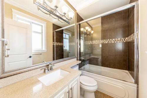 9760 Saunders Road, Richmond, BC 