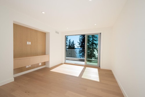4437 Piccadilly North, West Vancouver, BC 
