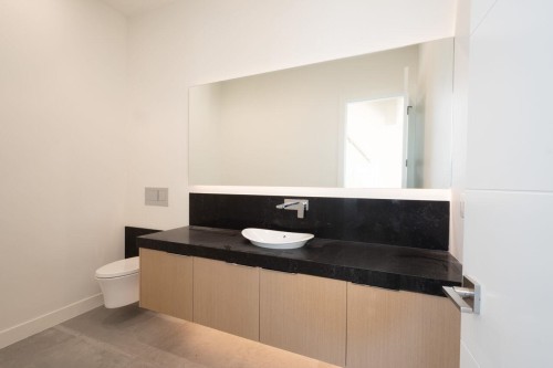 4437 Piccadilly North, West Vancouver, BC 