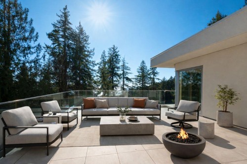 4437 Piccadilly North, West Vancouver, BC 