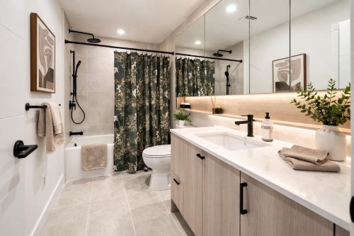 407-2268 Broadway E, Vancouver, BC 