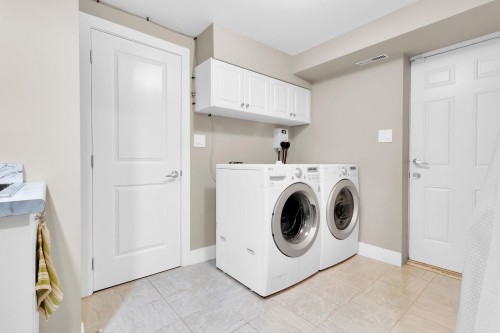 3054 Daybreak Avenue, Coquitlam, BC 