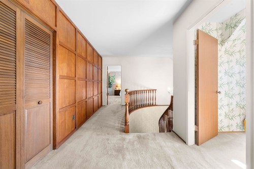 895 Elveden Row, West Vancouver, BC 