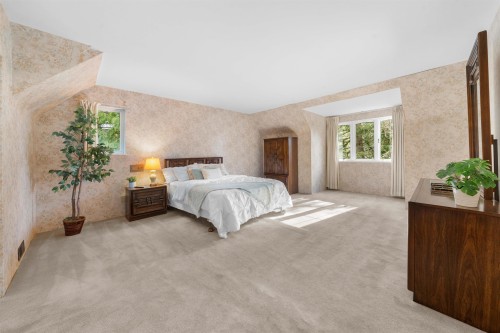 895 Elveden Row, West Vancouver, BC 