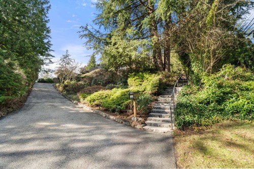 895 Elveden Row, West Vancouver, BC 