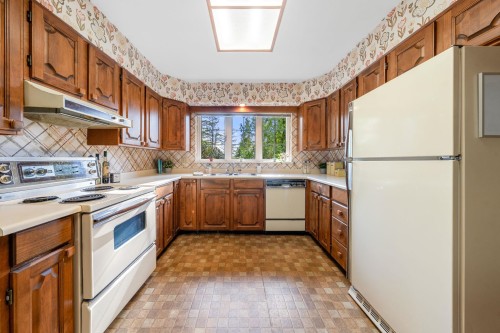 895 Elveden Row, West Vancouver, BC 