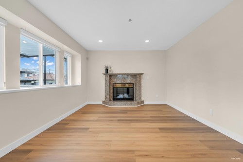 719 27Th Avenue E, Vancouver, BC 