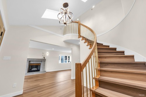 719 27Th Avenue E, Vancouver, BC 