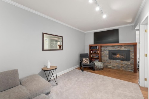 145 Kensington Road E, North Vancouver, BC 