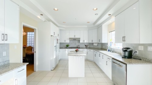 2056 Scarboro Avenue, Vancouver, BC 