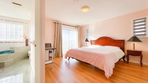 2056 Scarboro Avenue, Vancouver, BC 