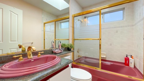 2056 Scarboro Avenue, Vancouver, BC 