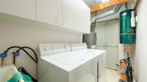 2056 Scarboro Avenue, Vancouver, BC 