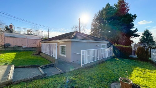 2056 Scarboro Avenue, Vancouver, BC 