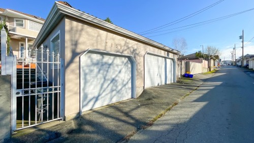 2056 Scarboro Avenue, Vancouver, BC 