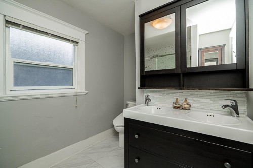 22 18Th Avenue E, Vancouver, BC 