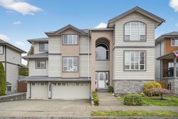 19757 Joyner Place  Pitt Meadows, BC V3Y 2S3