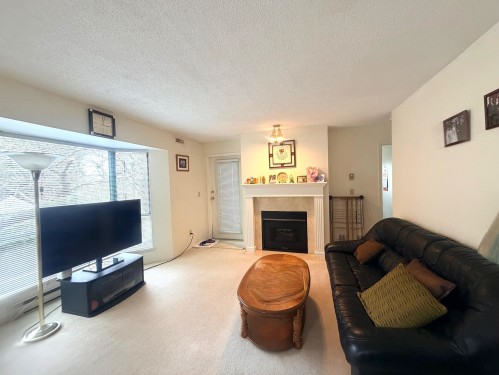 203-5250 Victory Street  Burnaby, BC V5J 5H2